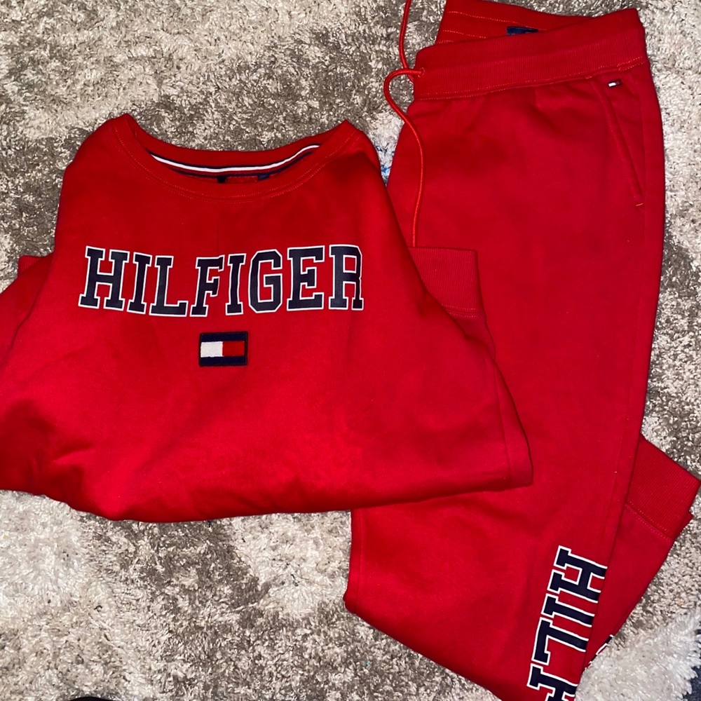 Tommy Hilfiger Red Tracksuit/Sweatsuit